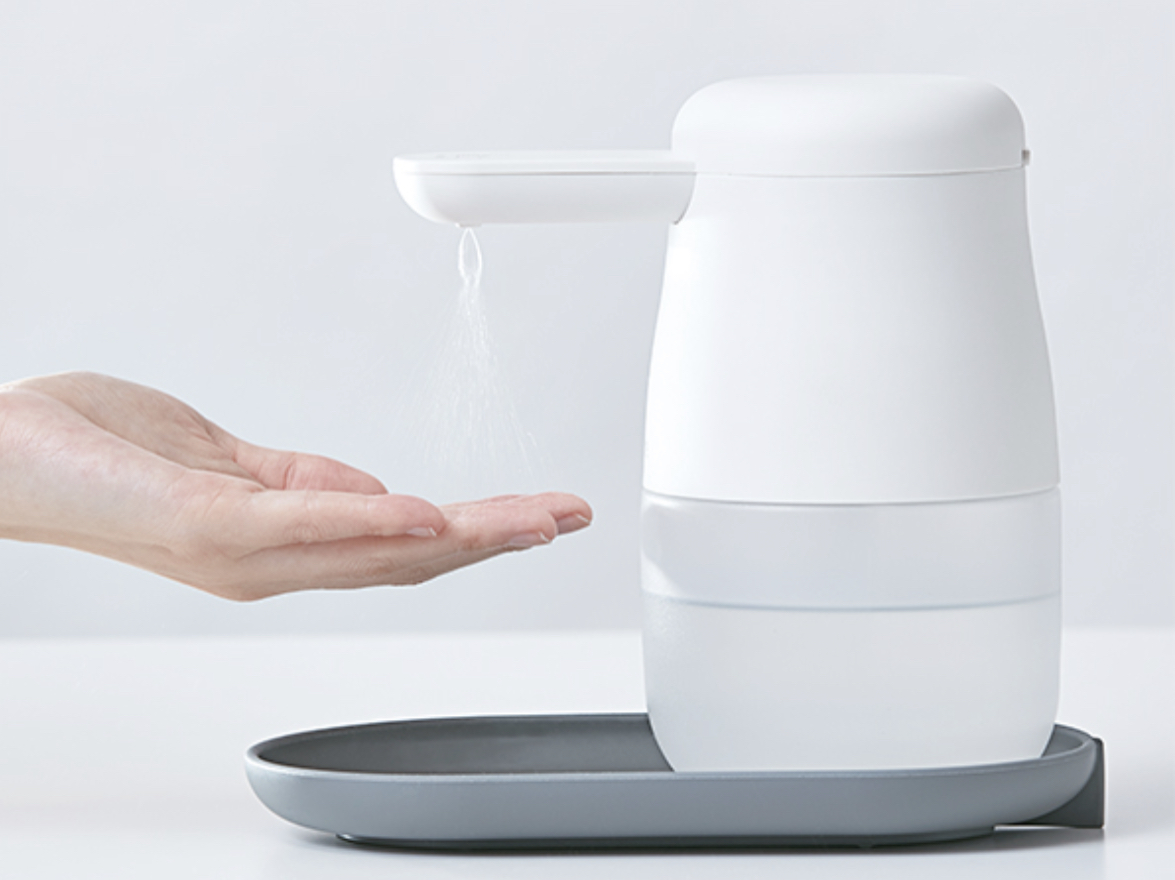 手指のアルコール消毒を表す画像